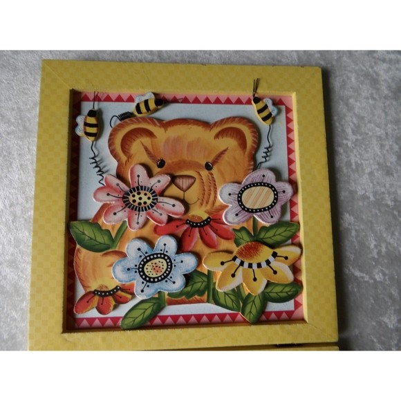 🎁Debra Jordan Bryan Wood Wall Hanging Bear Plaque Corkboard for Notes/Photos - Picture 2 of 16